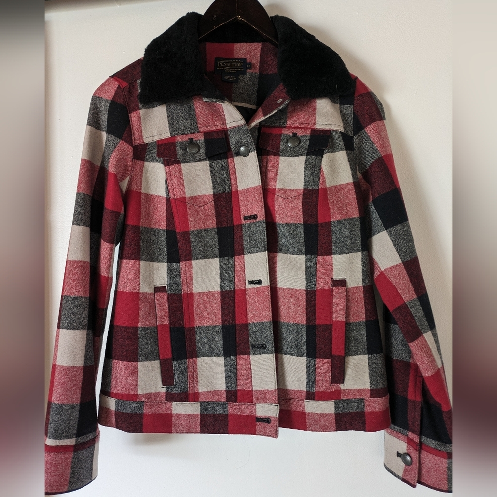 New & Rare Pendleton Wool Jacket With Fur Collar - image 2